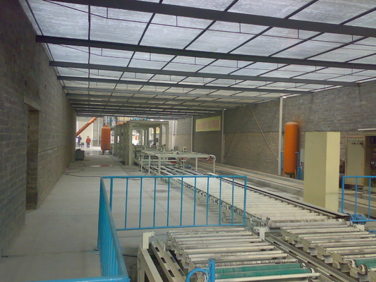 Plastikvakuumformmaschine mit 0,8 - 1 MPa Luftquelle 48 / 68 KW Heizleistung