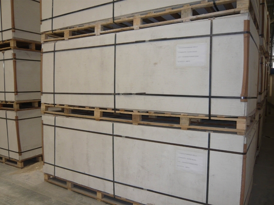Plastikvakuumformmaschine mit 0,8 - 1 MPa Luftquelle 48 / 68 KW Heizleistung