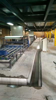 Hochfeste Strohplattenmaschine mit 2 - 60 mm eingestellter Plattenstärke