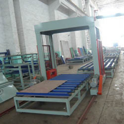 GRC-Board-Türpressmaschine, automatische MgO-Sandwich-Panel-Herstellmaschine