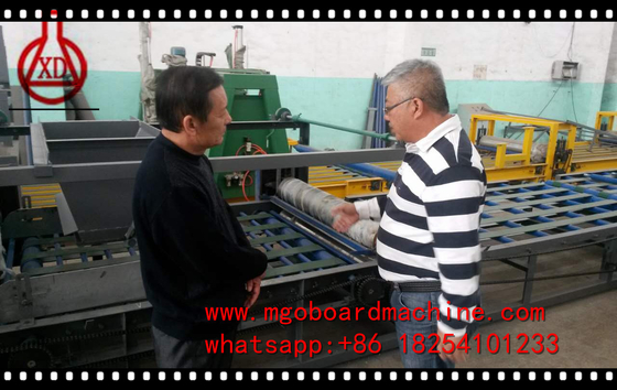 Vorgefertigte Dachfliesenmaschine mit Magnesiumoxid / Produktionslinie Zertifikat CE